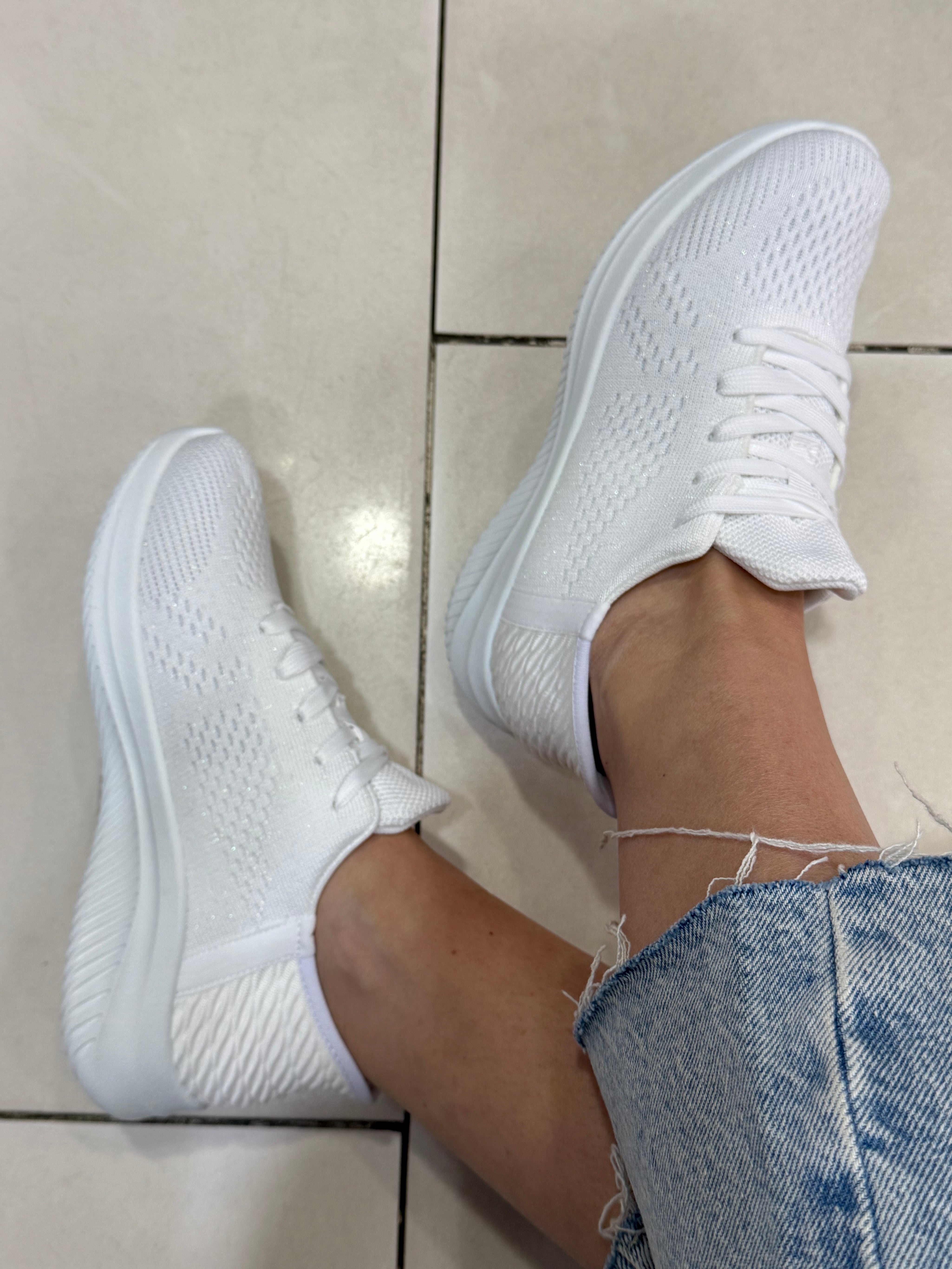 Baskets “Soft Knit White” – Légèreté, Style & Confort au Quotidien