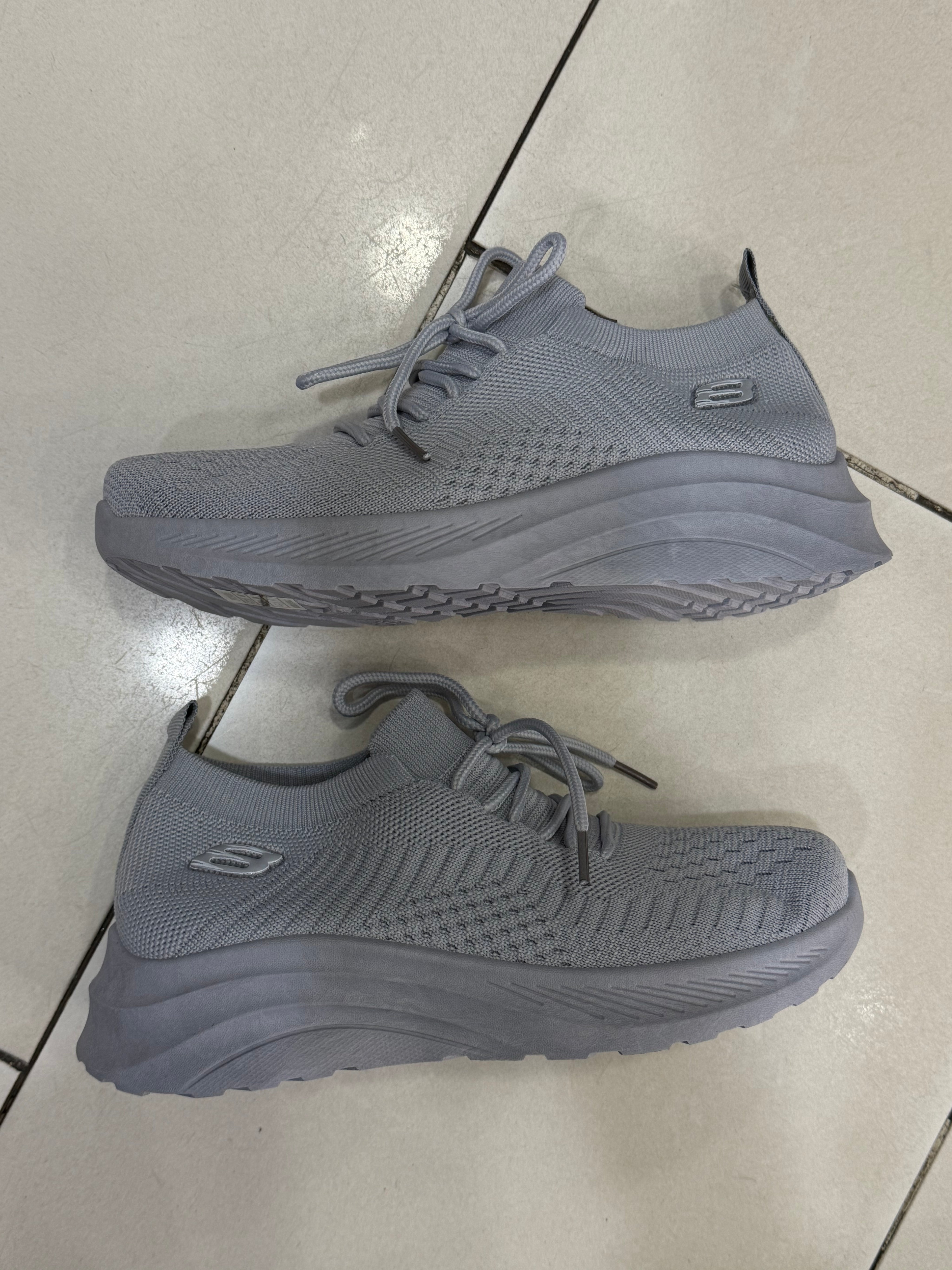 Cloud Step - La basket chaussette ultra confort gris clair