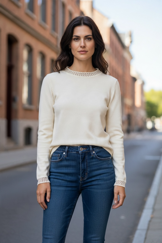 Pull élégant avec détails ajourés