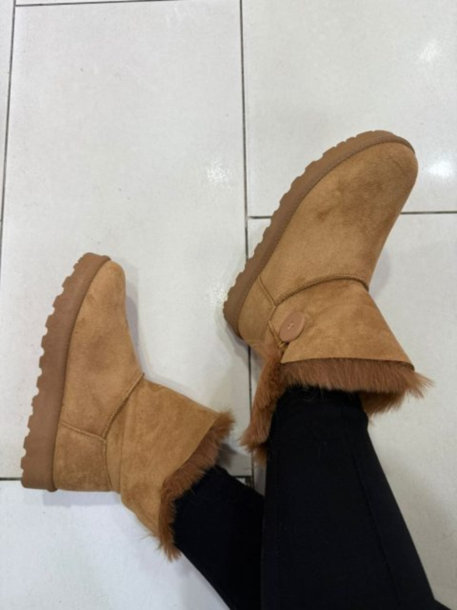 Bottines femme camel avec bouton Mocassino Uccle