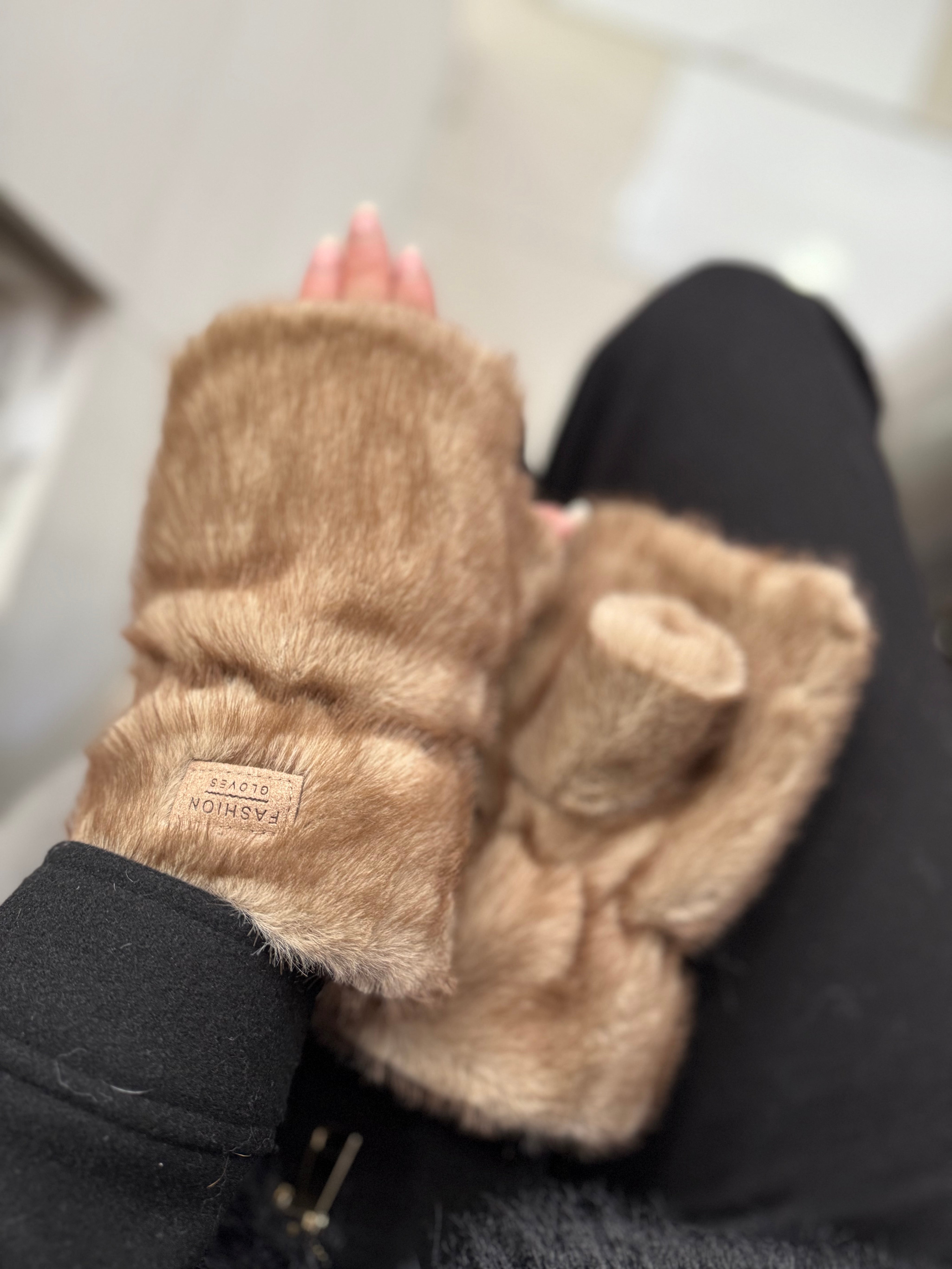 Gants fausse fourrure - taupe