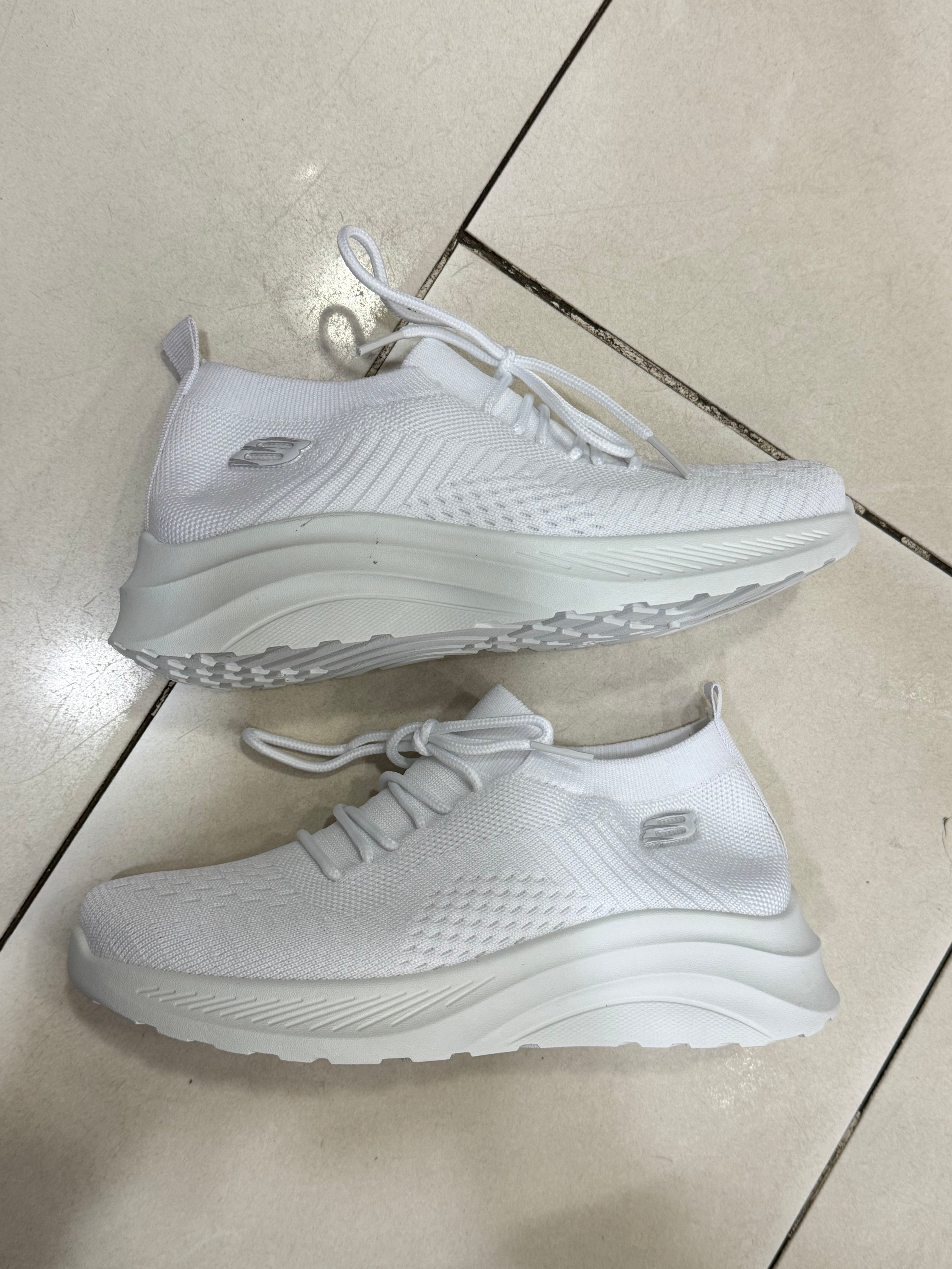 White Flow – La basket chaussette minimaliste & ultra confort