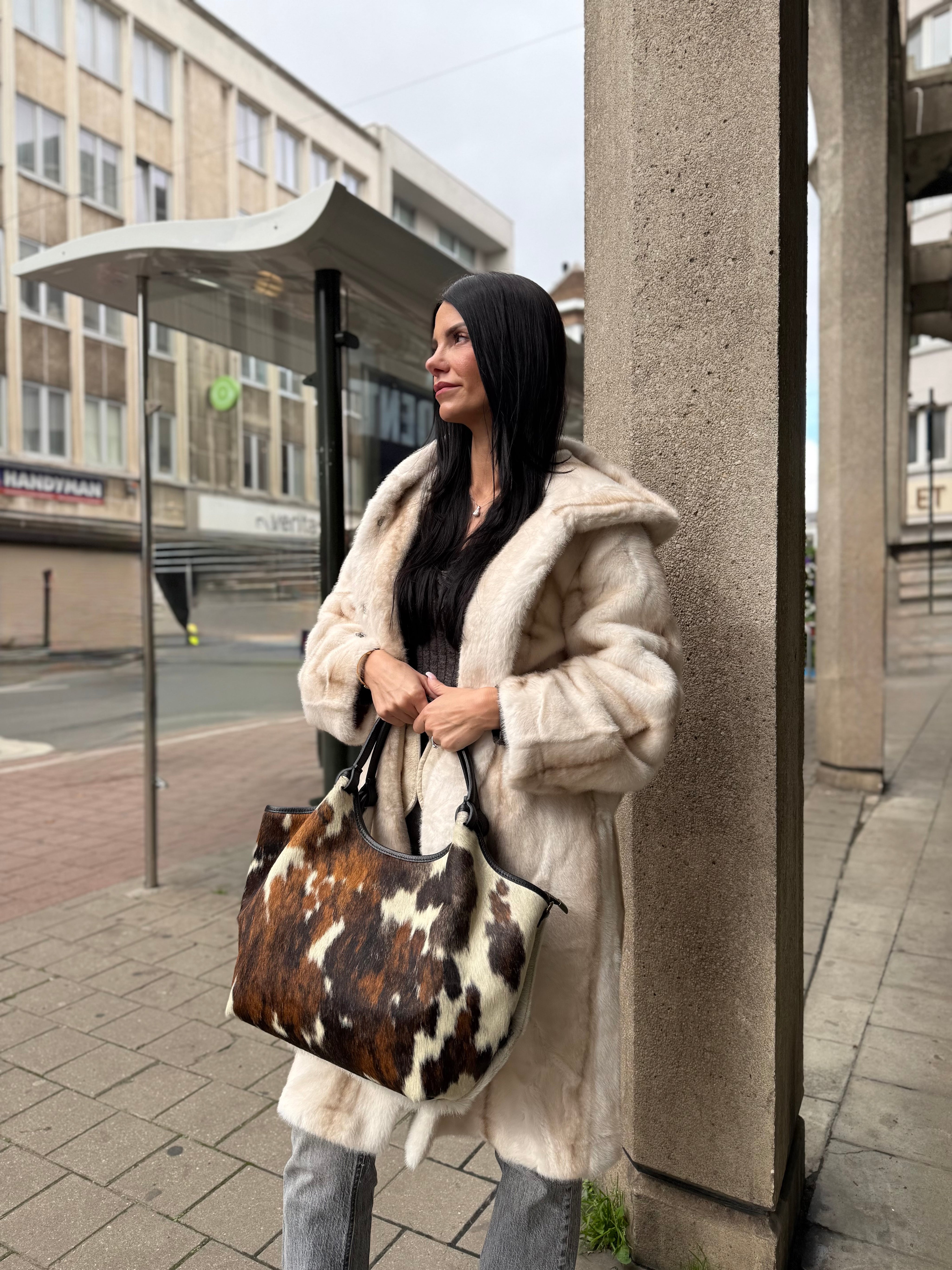 Sac “Denver” – Cuir & Véritable Fourrure de Vache