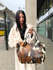 Sac “Denver” – Cuir & Véritable Fourrure de Vache