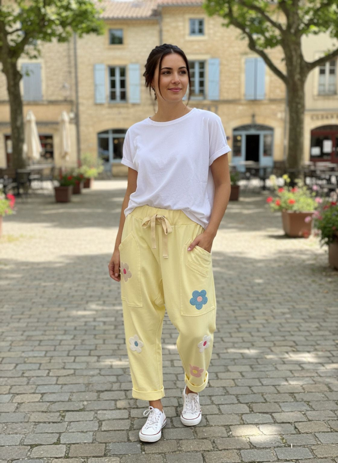 Pantalon fleurs brodée - jaune