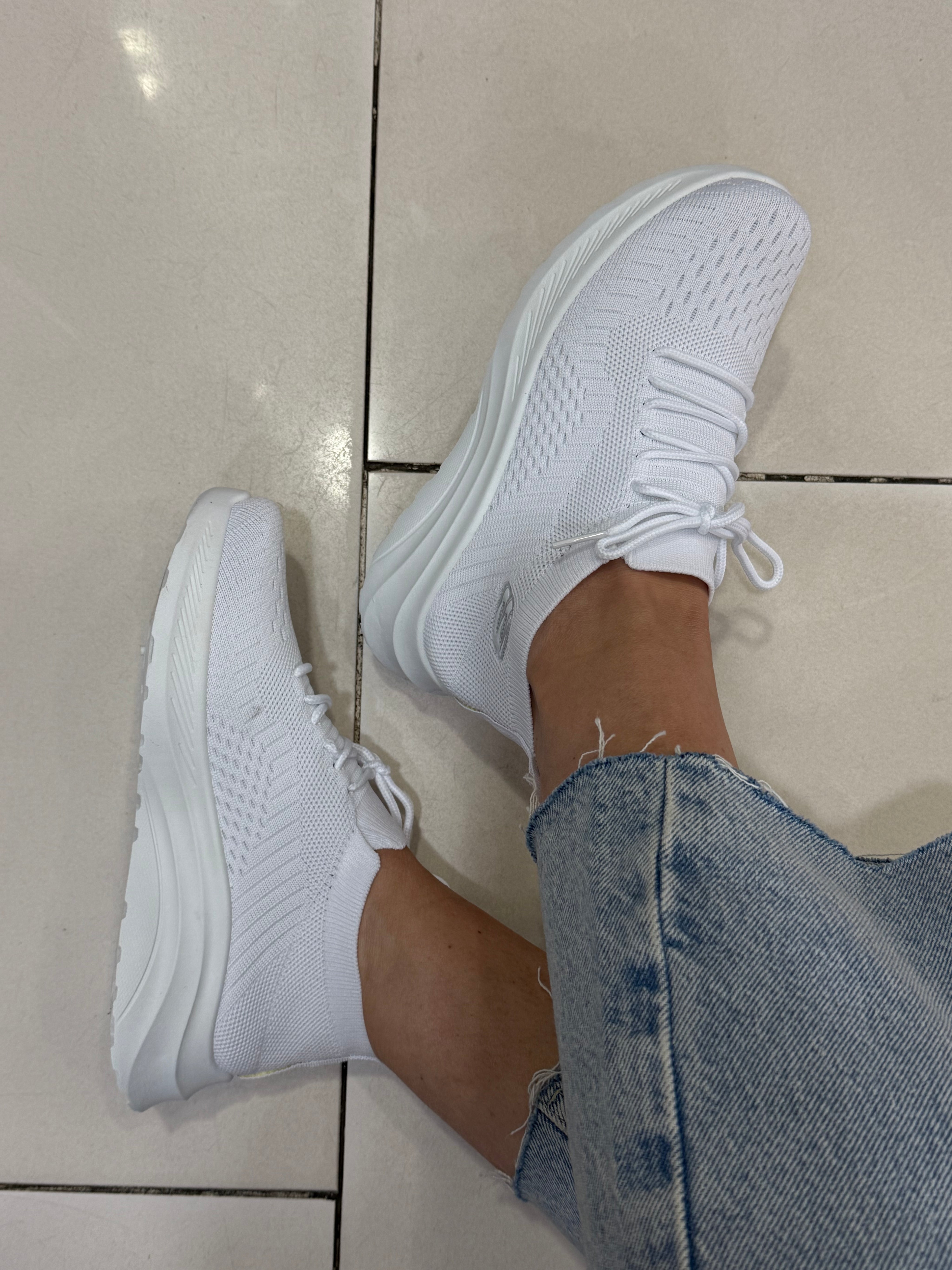 White Flow – La basket chaussette minimaliste & ultra confort
