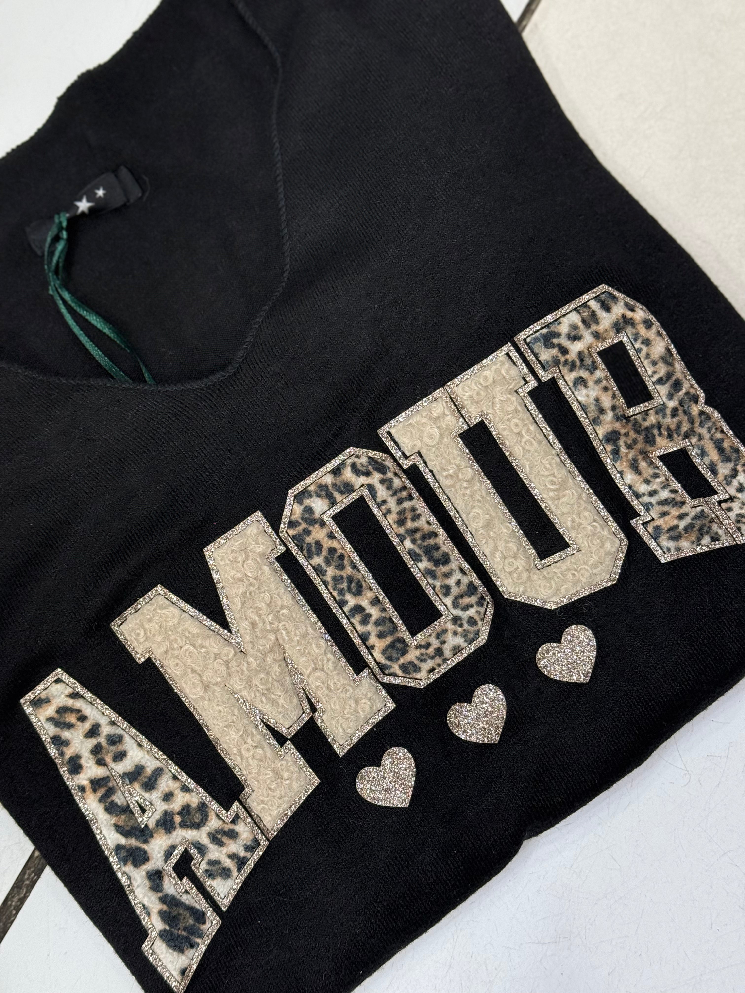 Pull léger “Amour” – Noir