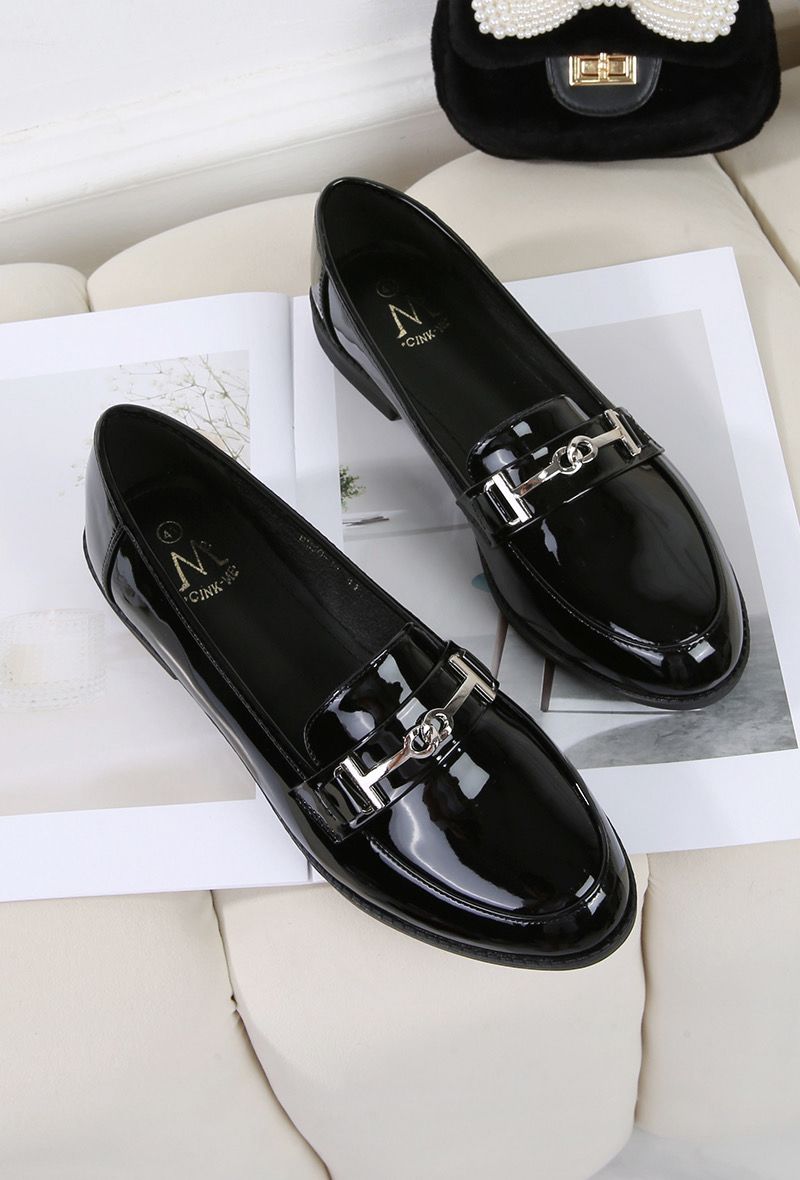 Mocassin boucle vernis