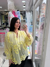 Blouse bohème à fleurs en relief - jaune