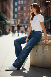 Jeans large strass fleurs